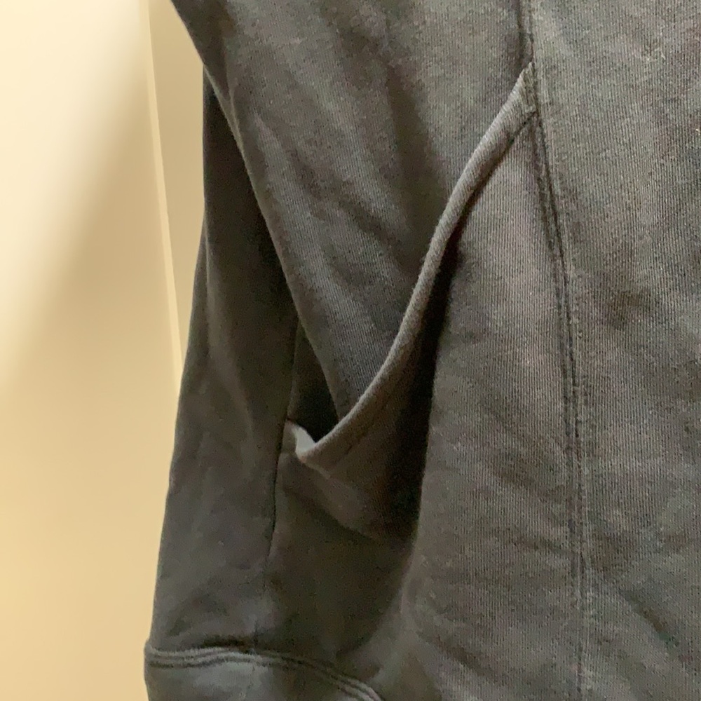 Puma zip up - Picture 2 of 6